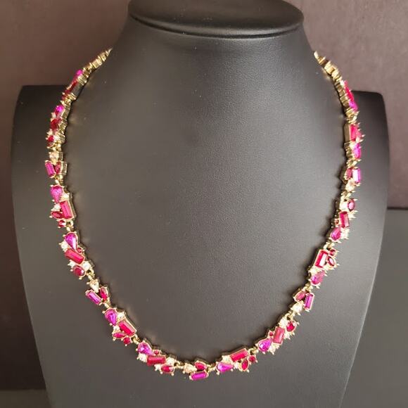 White House Black‎ Market Necklace Gold Tone Red Pink and Clear Crystal Clusters - Picture 10 of 10